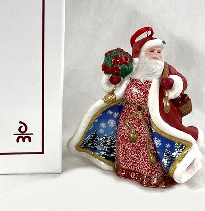 danbury-mint-annual-tree-ornament-santa