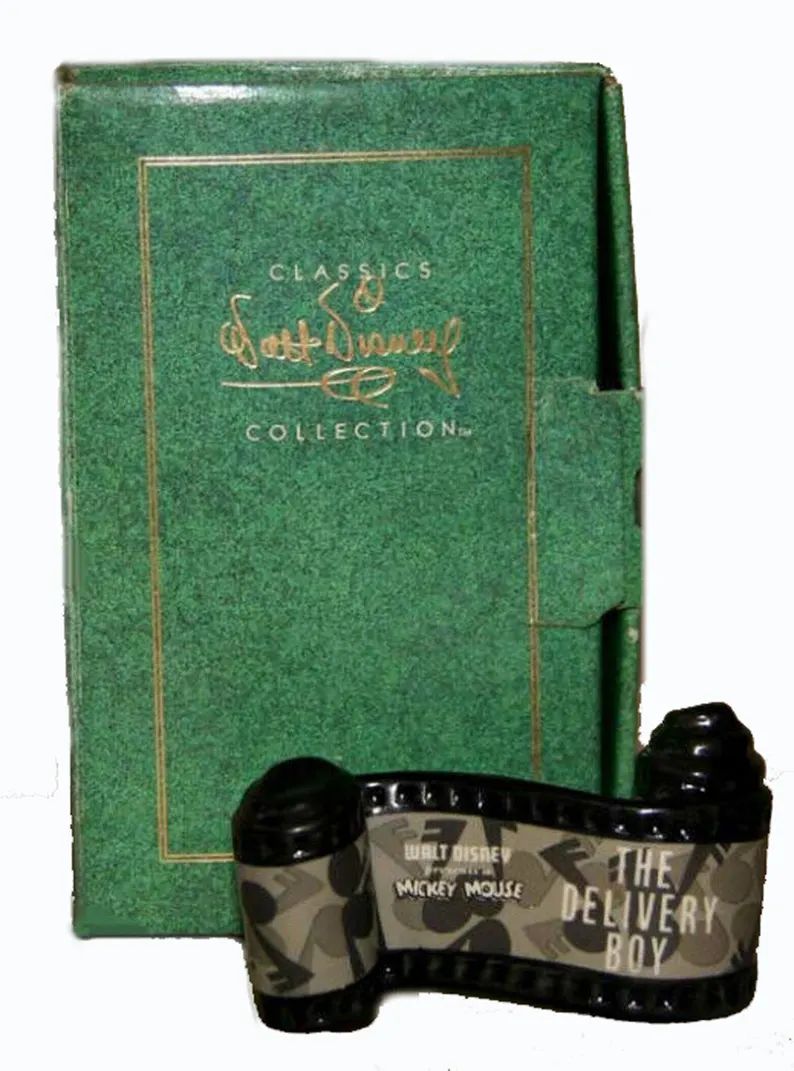 disney-porcelain-classics-collection-scroll