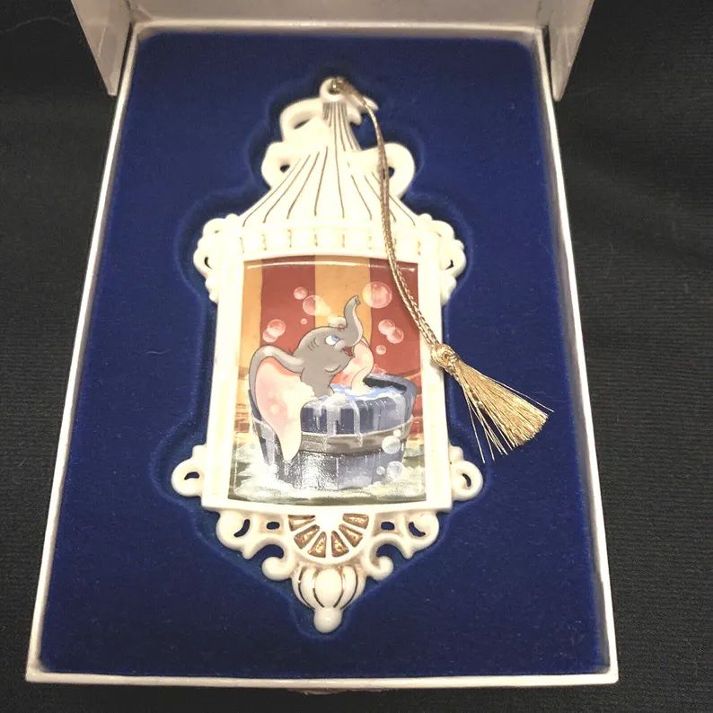 disney-porcelain-collectors-society-tree