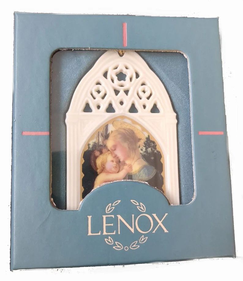 lenox-15th-century-madonna-child-hanging