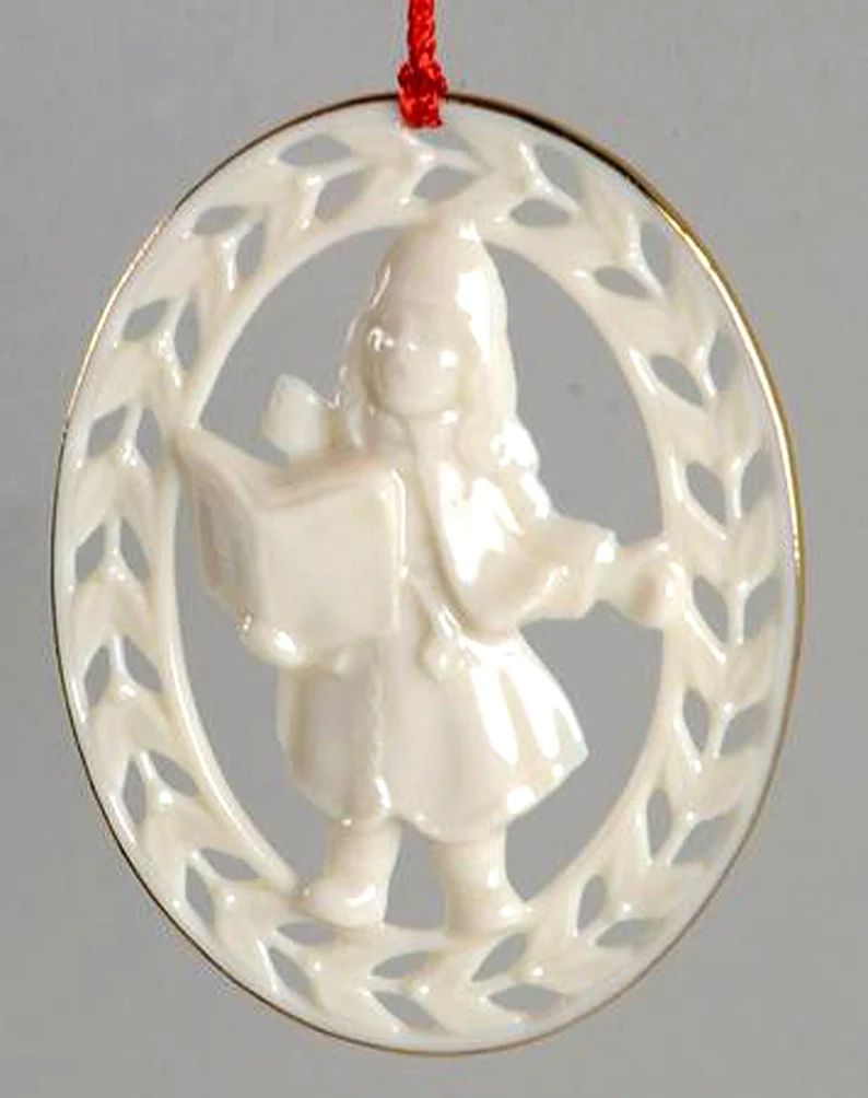 lenox-figurine-ornament-caroler-tree