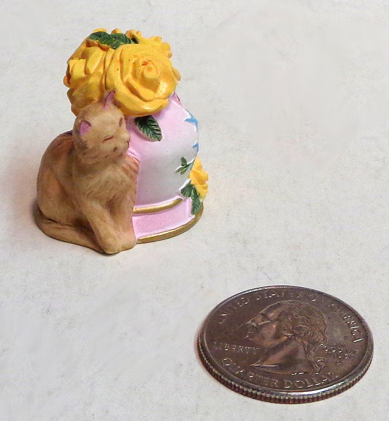 lenox-miniature-cat-thimble-persian-with