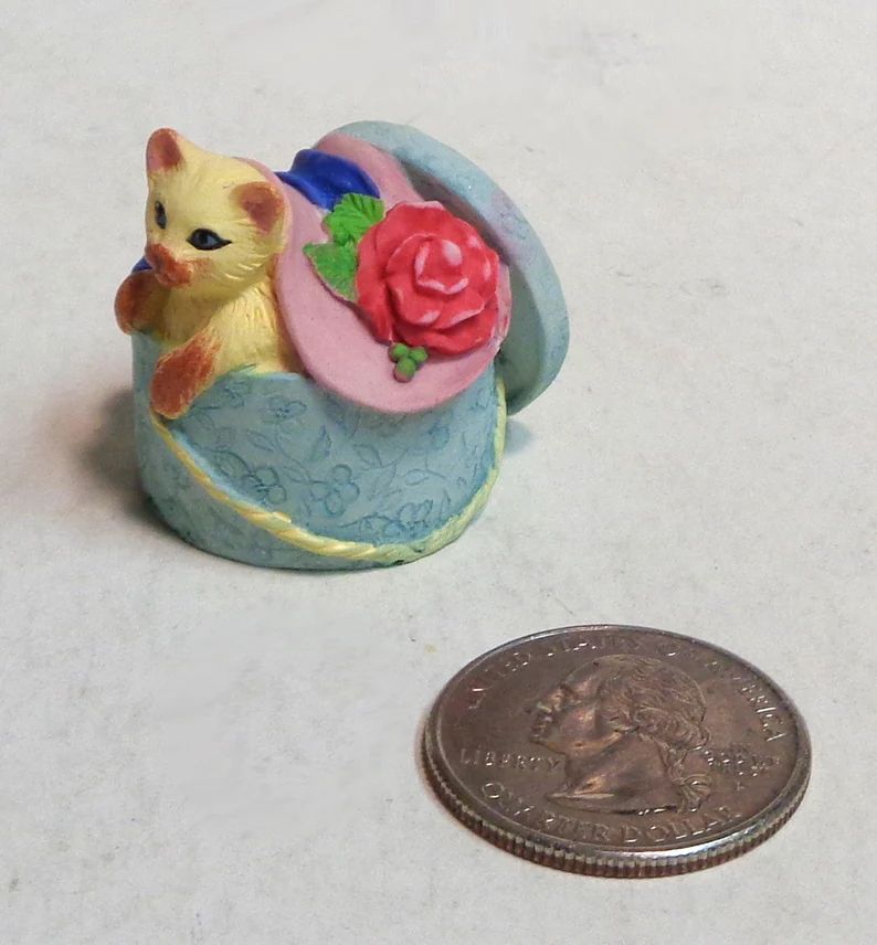 lenox-miniature-cat-thimble-siamese-in