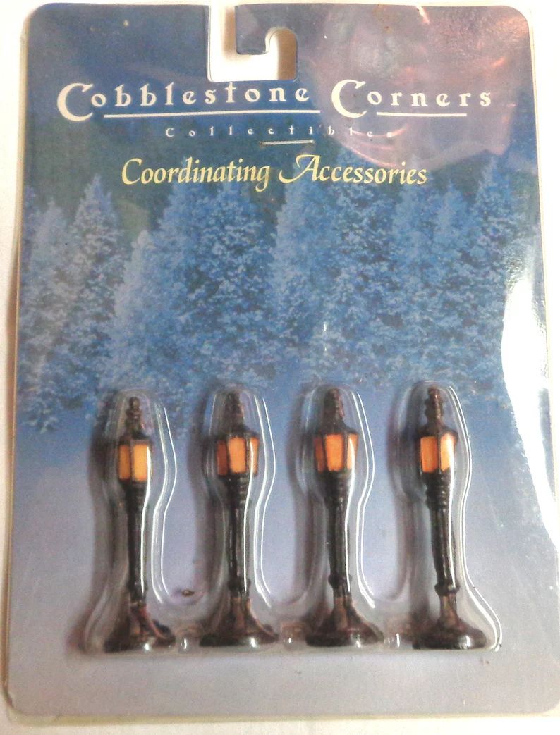 miniature-non-lighted-accessory-set-of