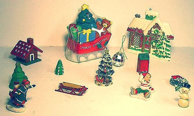 misc-lot-12-of-christmas-table-top