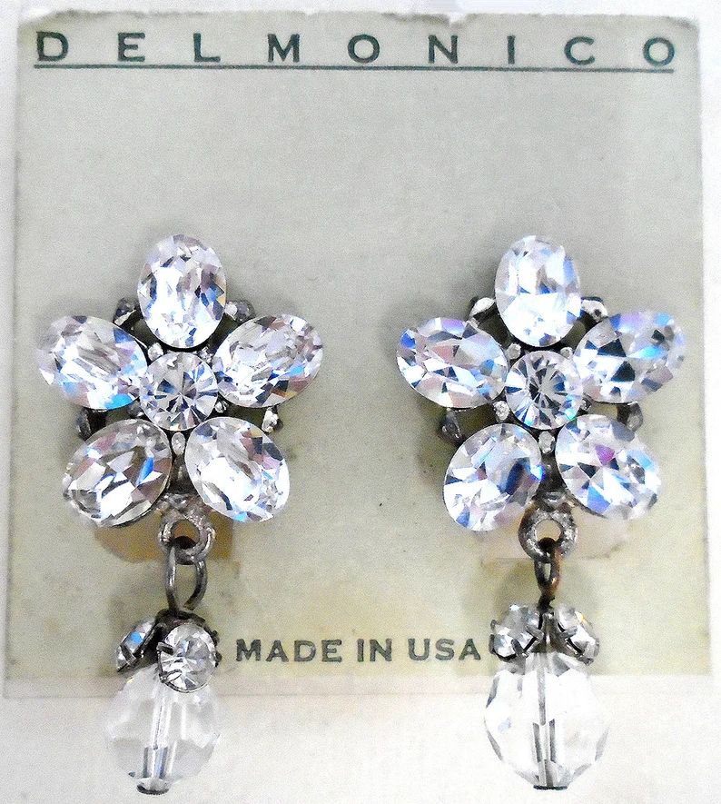 blair-delmonico-clip-on-flower-style-design