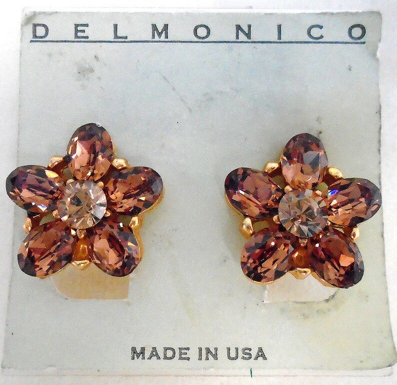 blair-delmonico-clip-on-flower-style