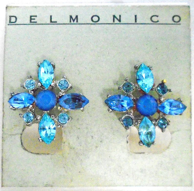 blair-delmonico-clip-on-snow-flake-style-design