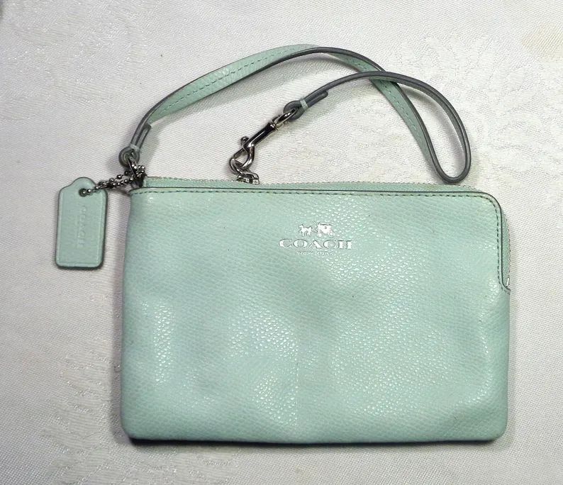 coach-textured-leather-corner-wristlet-4454182488