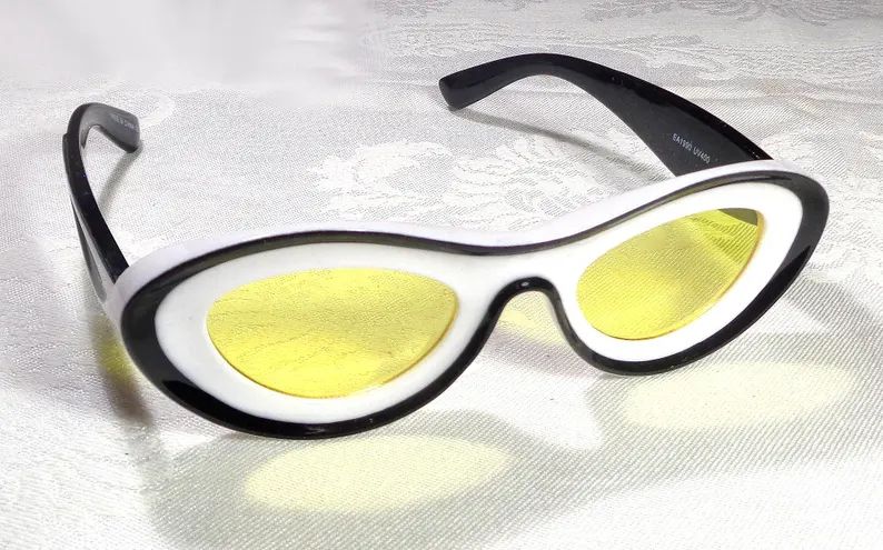 vintage-modern-futuristic-contemporary-4442473607