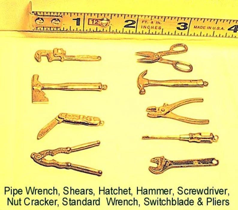 9-vintage-miniature-diecast-tools-hammer