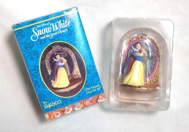 enesco-snow-white-tree-ornament-approx