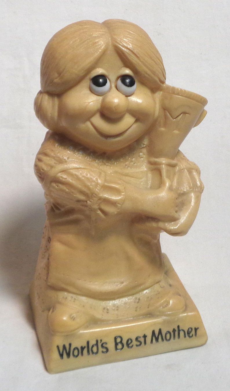 russ-berrie-worlds-best-mother-yellowed