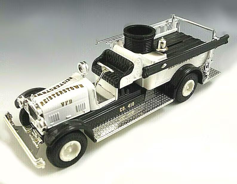 ertl-130-scale-seagrave-pumper-fire