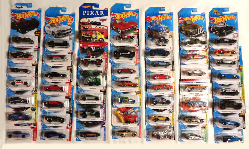 hotwheels-lot-of-fifty-all-different-new
