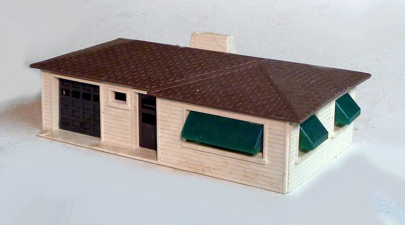 ho-187-trains-plasticville-ranch-house