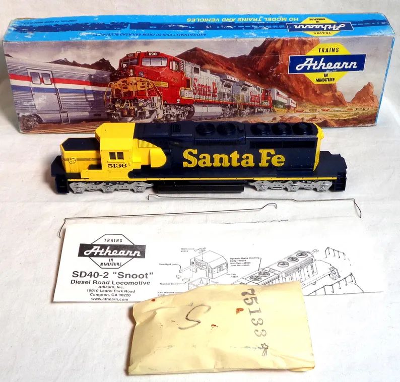 ho-athearn-sd40-2-snoot-diesel-powered