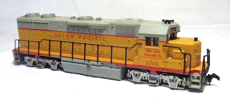 ho-atlas-gp-38-diesel-powered-engine