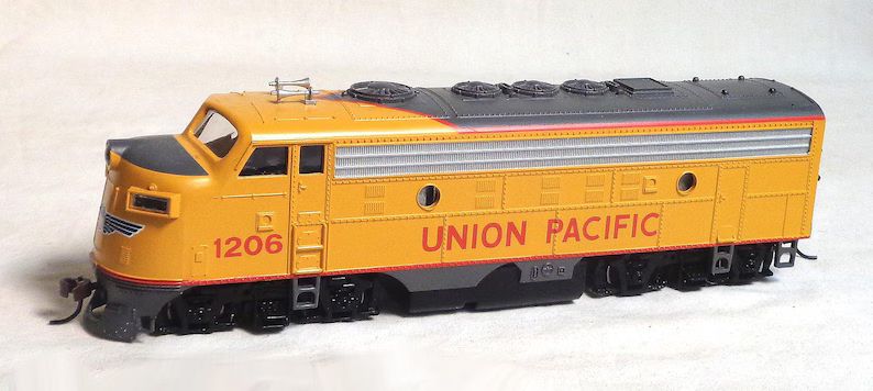 ho-bachmann-f9-powered-diesel-engine