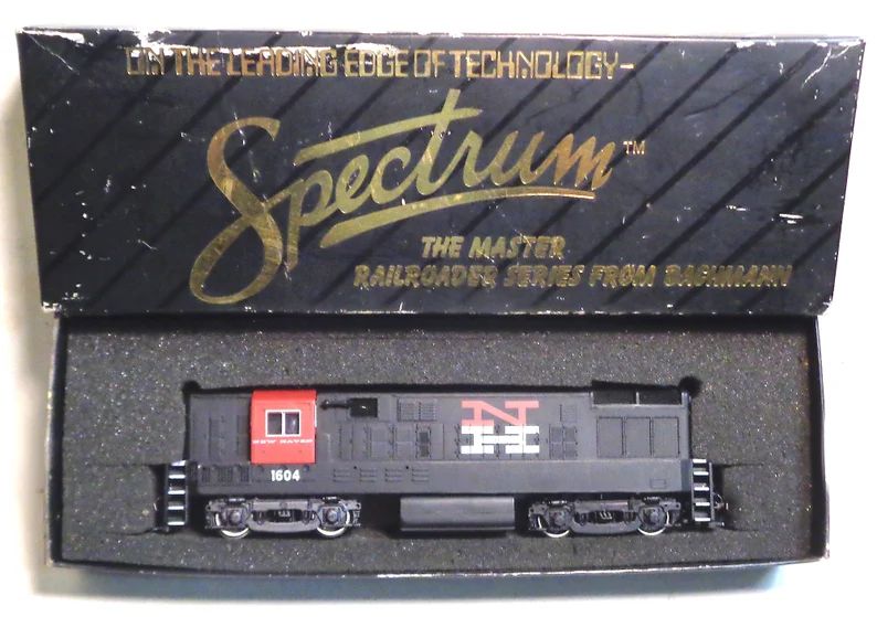 ho-bachmann-spectrum-fm-h16-44-baby
