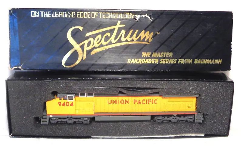 ho-bachmann-spectrum-ge-dash-8-40cw-wide