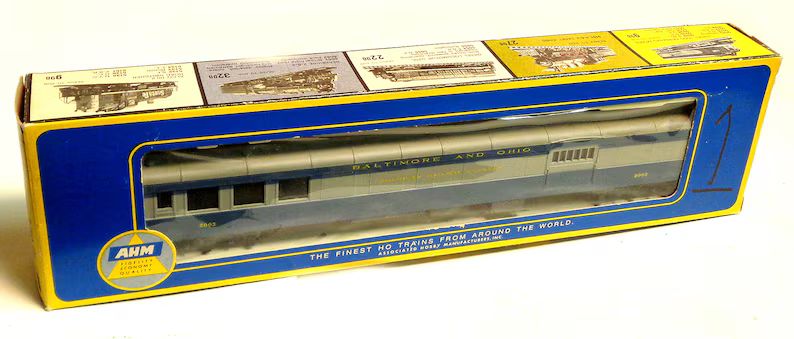 ho-scale-ahm-baggage-passenger-car-1470656734