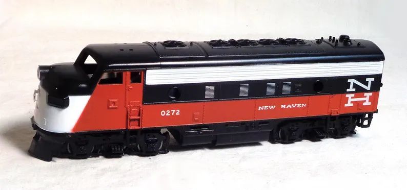 ho-scale-athearn-emd-f7a-new-haven-0272