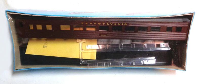 ho-scale-athearn-streamlined-coach