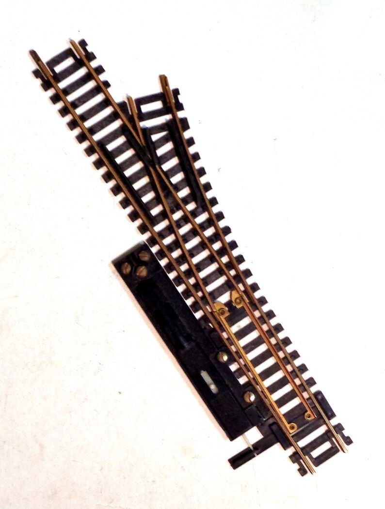 ho-scale-atlas-right-remote-switch-track-1470685414