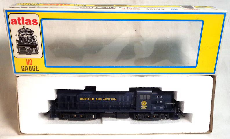 ho-scale-atlas-rs-2-diesel-locomotive