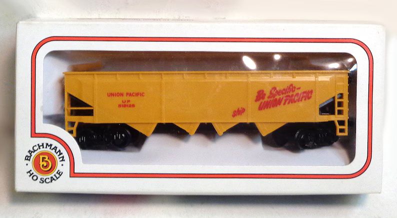 ho-scale-bachmann-union-pacific-hopper