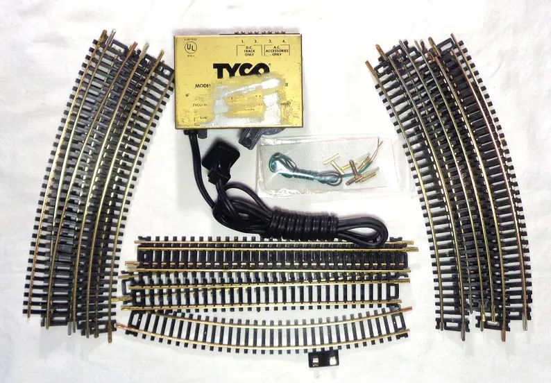 ho-scale-complete-train-track-oval-with-(146ku)