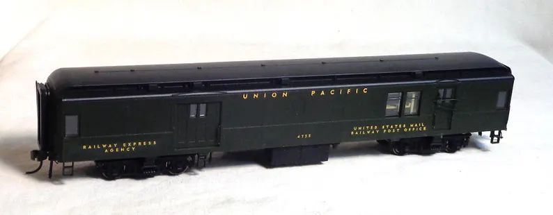 ho-scale-concor-lighted-passenger-rail-(79lto)