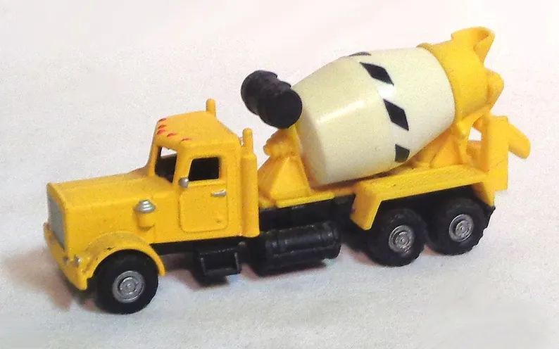 ho-scale-construction-vehicle-cement-yellow