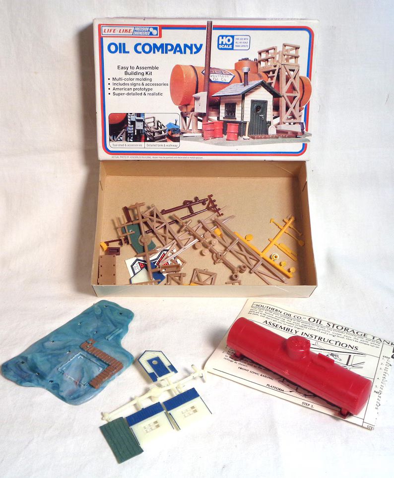 ho-scale-lifelike-building-kit-partially