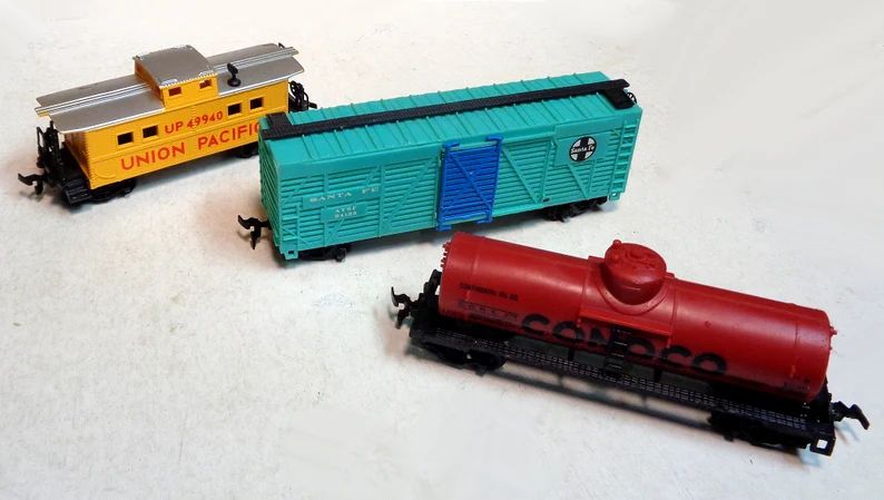 ho-scale-misc-lot-of-3-preowned-freight
