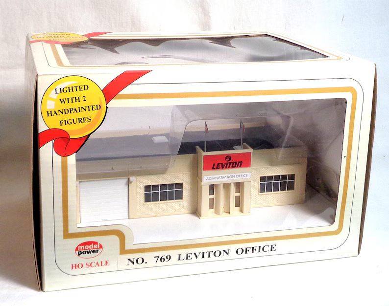 ho-scale-model-power-structure-leviton
