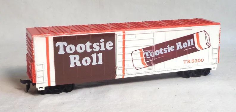 ho-scale-pre-owned-lifelike-tootsie-roll