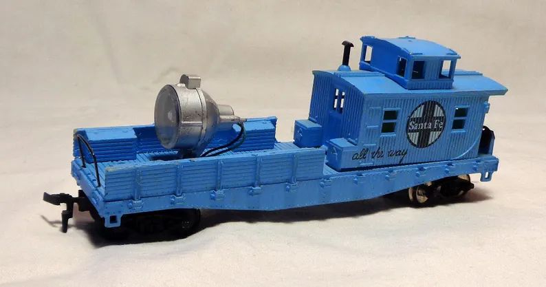 ho-scale-pre-owned-spotlight-car-freight