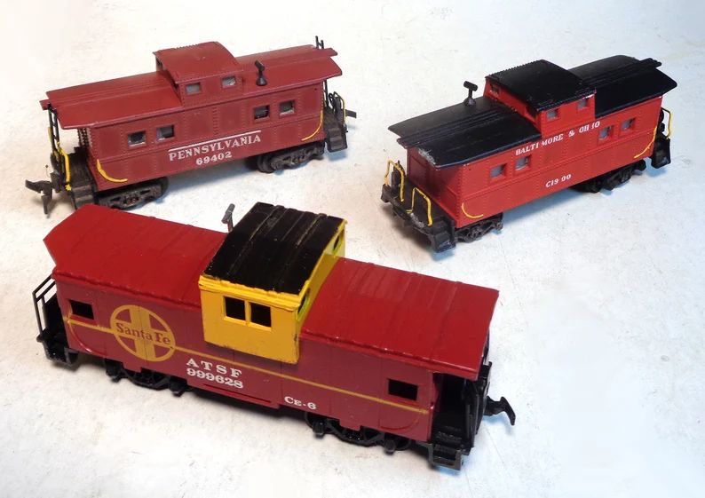 ho-scale-pre-owned-trio-of-vintage-misc