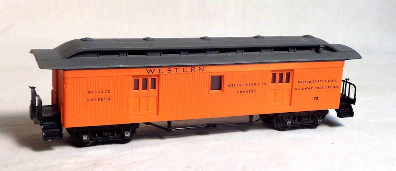 ho-scale-rivarossi-old-time-rpo-baggage