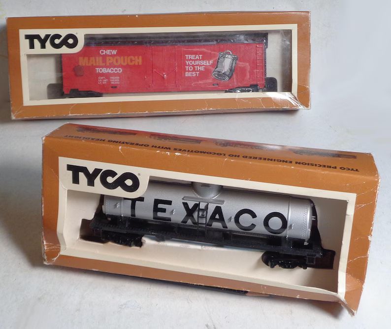 ho-scale-set-of-2-tyco-freight-cars-mail