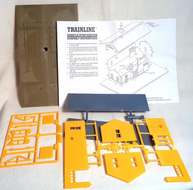 ho-scale-train-building-kit-trainline