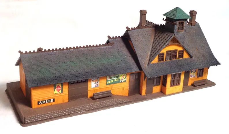 ho-scale-train-built-up-building-kit-(gigsq)