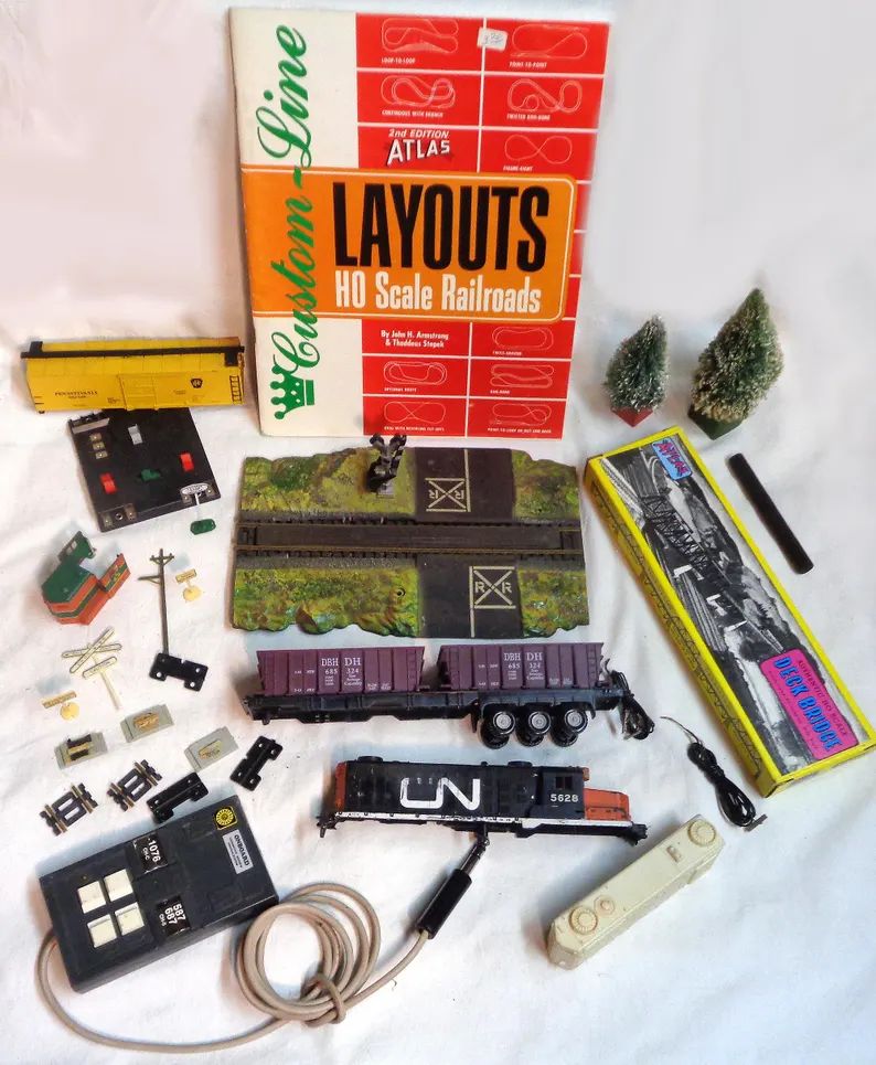 ho-scale-train-wreck-partspieces-lot-17