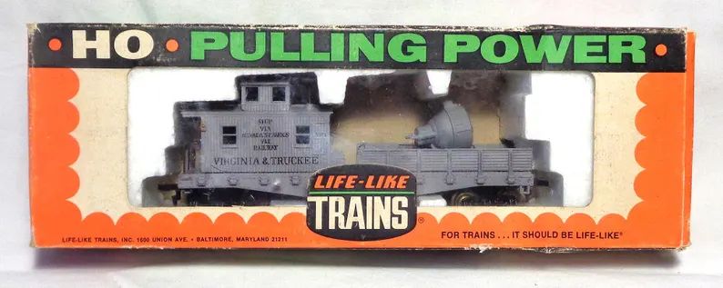 ho-scale-working-spotlight-freight-car