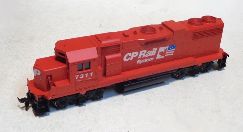 ho-vintage-athearn-gp38-2-diesel-cp-rail