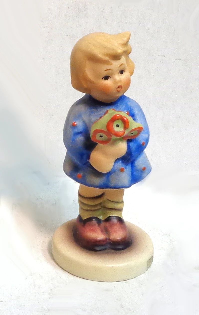 goebel-hummel-figurine-girl-with-nosegay-mint