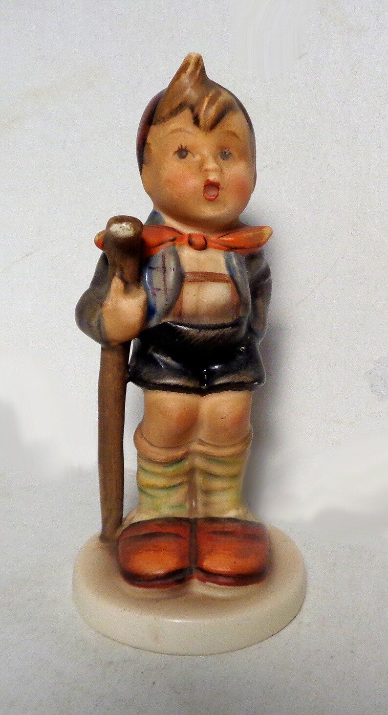 goebel-hummel-figurine-little-hiker-tmk