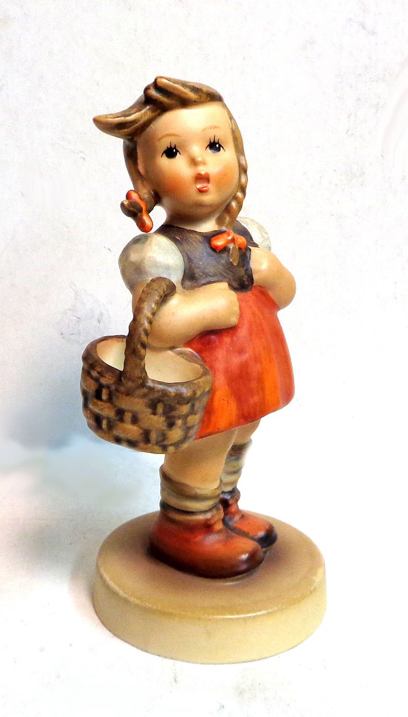 goebel-hummel-figurine-little-shopper